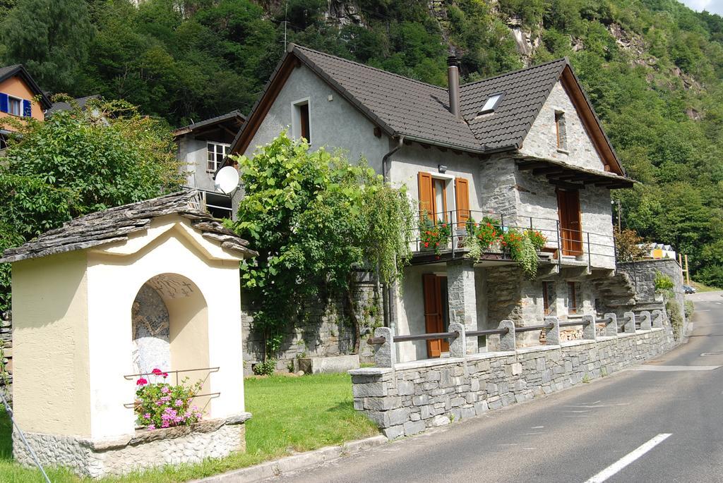 فيلا Casa Fontanella Brione  المظهر الخارجي الصورة